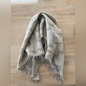 Aritzia Wilfred Scarf